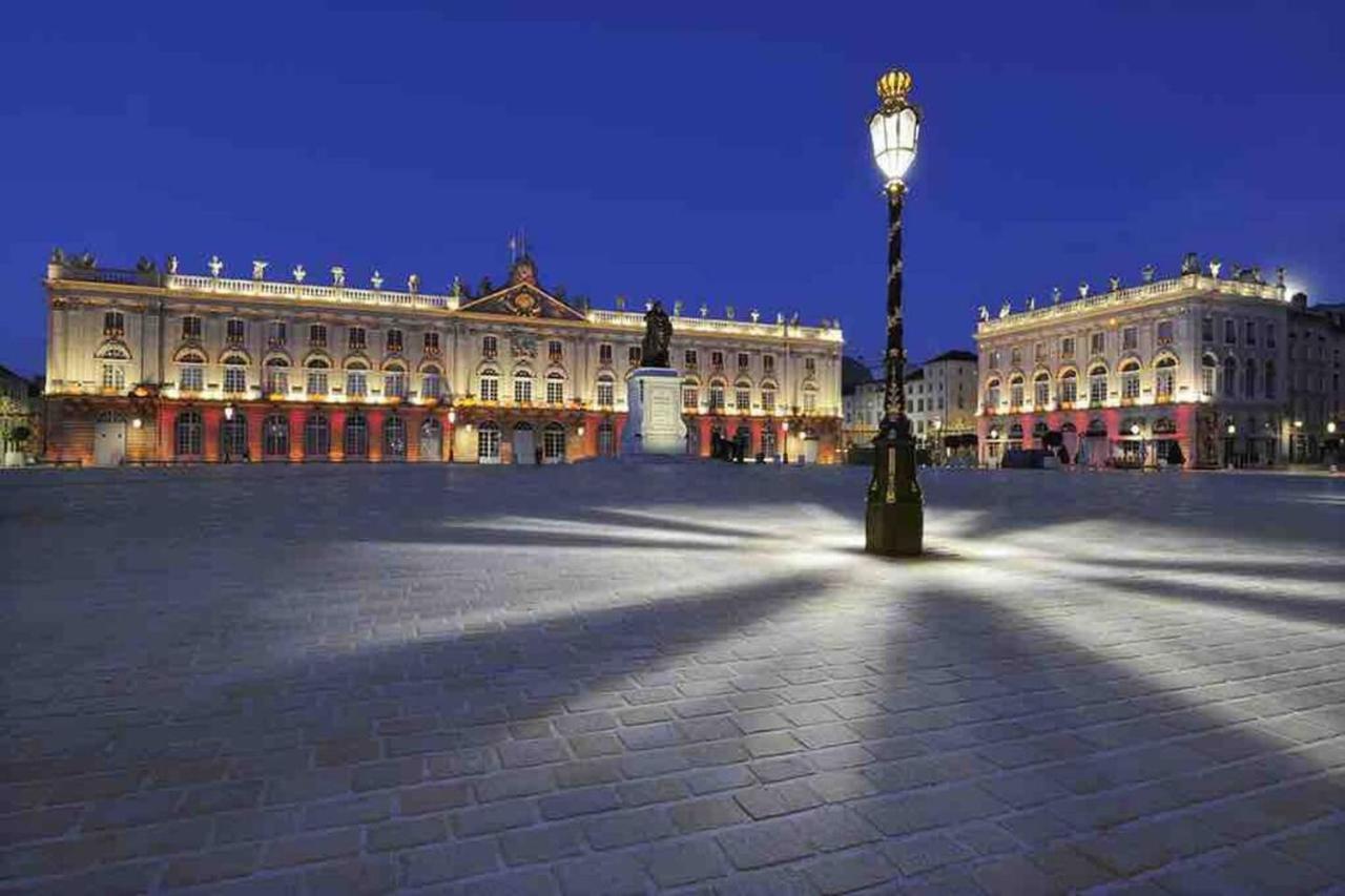 Faubourg St Pierre Apartment *